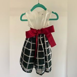 Macy’s Joe & Elle Christmas Dress Size 12 mos worn once for Christmas Photo.